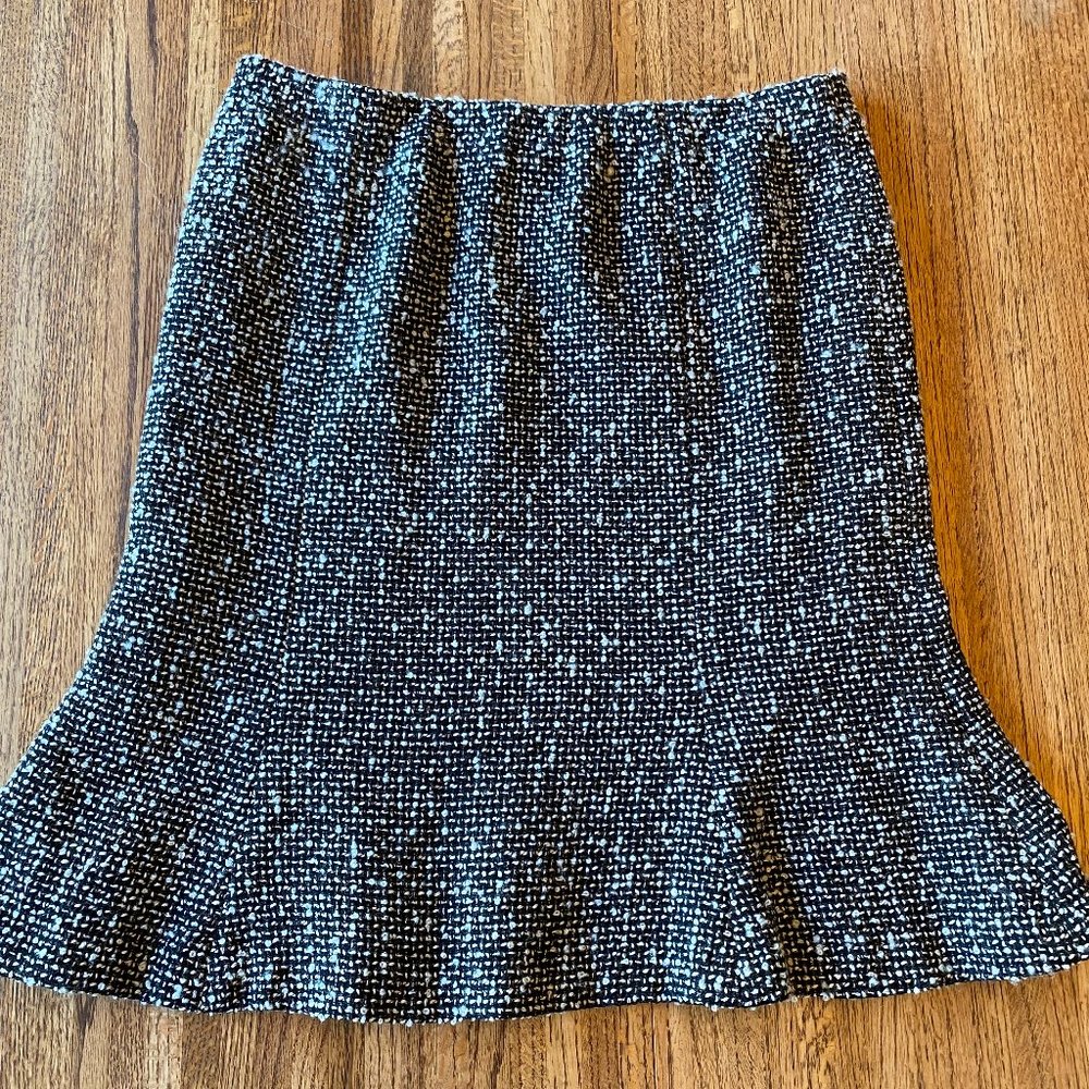 INC Size 6 Slip On Lined Patterned Skirt